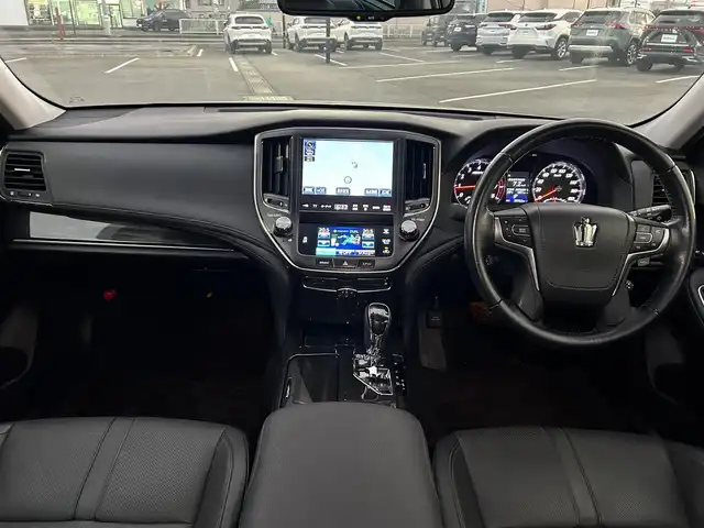 トヨタ クラウン アスリート G 茨城県 2013(平25)年 5.1万km プレシャスシルバー 純正HDDナビ（AM/FM/Bluetooth/CD・CDチェンジャー/USB/ワンセグTV）/純正ビルトインETC/クルーズコントロール/スマートキー/前席パワーシート/前席シートヒーター＆エアシート/純正フロアマット/純正18インチAW/前後ドライブレコーダー/オートライト/前後コーナーセンサー
