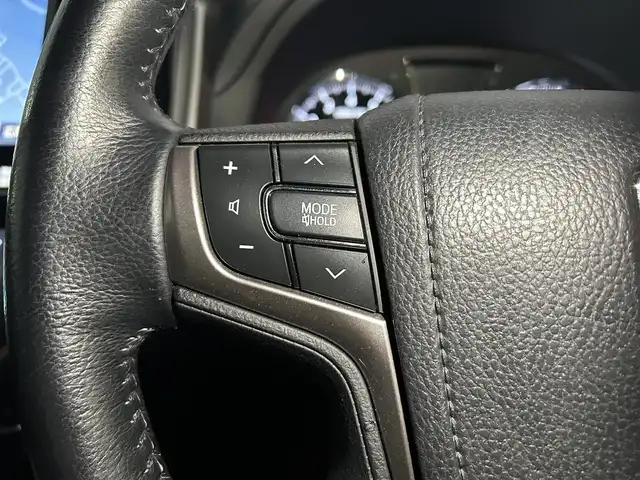 トヨタ クラウン アスリート G 茨城県 2013(平25)年 5.1万km プレシャスシルバー 純正HDDナビ（AM/FM/Bluetooth/CD・CDチェンジャー/USB/ワンセグTV）/純正ビルトインETC/クルーズコントロール/スマートキー/前席パワーシート/前席シートヒーター＆エアシート/純正フロアマット/純正18インチAW/前後ドライブレコーダー/オートライト/前後コーナーセンサー