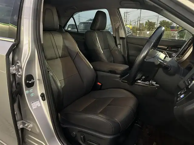 トヨタ クラウン アスリート G 茨城県 2013(平25)年 5.1万km プレシャスシルバー 純正HDDナビ（AM/FM/Bluetooth/CD・CDチェンジャー/USB/ワンセグTV）/純正ビルトインETC/クルーズコントロール/スマートキー/前席パワーシート/前席シートヒーター＆エアシート/純正フロアマット/純正18インチAW/前後ドライブレコーダー/オートライト/前後コーナーセンサー