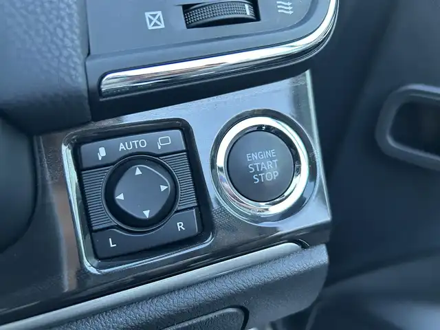 トヨタ クラウン アスリート G 茨城県 2013(平25)年 5.1万km プレシャスシルバー 純正HDDナビ（AM/FM/Bluetooth/CD・CDチェンジャー/USB/ワンセグTV）/純正ビルトインETC/クルーズコントロール/スマートキー/前席パワーシート/前席シートヒーター＆エアシート/純正フロアマット/純正18インチAW/前後ドライブレコーダー/オートライト/前後コーナーセンサー