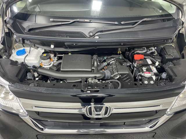 ホンダ Ｎ ＢＯＸ L 神奈川県 2023(令5)年 1万km クリスタルブラックパール 社外8型メモリーナビゲーション【MDV-S810L】/フルセグ　CD DVD　SD　USB　iPod　メモリーミュージック　SMARTUSEN　HDMI　Bluetooth/バックカメラ/両側電動スライドドア【サンシェード】/ホンダセンシング/衝突軽減ブレーキ/誤発進抑制機能/後方誤発進抑制機能/歩行者事故低減ステアリング/先行車発進お知らせ機能/渋滞追従機能付アダブティブクルーズコントロール/車線維持支援システム/オートハイビーム/標識認識機能/路外逸脱抑制機能/リアセンサー/前席シートヒーター/前席シートバックテーブル/ポケット/ビルトインETC /前席USB電源ソケット/ECON/電動パーキングブレーキブレーキ/オートブレーキホールド/プッシュスタート/スマートキー/LEDヘッドランプ/オートライト