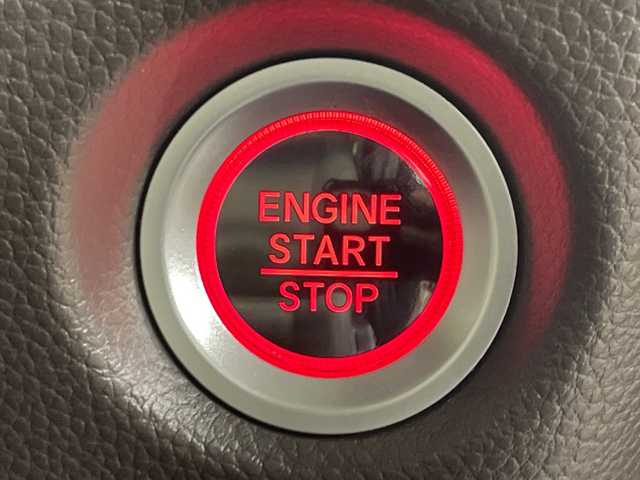 ホンダ Ｎ ＢＯＸ L 神奈川県 2023(令5)年 1万km クリスタルブラックパール 社外8型メモリーナビゲーション【MDV-S810L】/フルセグ　CD DVD　SD　USB　iPod　メモリーミュージック　SMARTUSEN　HDMI　Bluetooth/バックカメラ/両側電動スライドドア【サンシェード】/ホンダセンシング/衝突軽減ブレーキ/誤発進抑制機能/後方誤発進抑制機能/歩行者事故低減ステアリング/先行車発進お知らせ機能/渋滞追従機能付アダブティブクルーズコントロール/車線維持支援システム/オートハイビーム/標識認識機能/路外逸脱抑制機能/リアセンサー/前席シートヒーター/前席シートバックテーブル/ポケット/ビルトインETC /前席USB電源ソケット/ECON/電動パーキングブレーキブレーキ/オートブレーキホールド/プッシュスタート/スマートキー/LEDヘッドランプ/オートライト