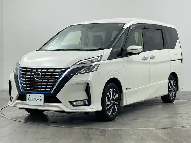 日産 セレナ e－パワー ハイウェイスター V 群馬県 2022(令4)年 2.5万km ブリリアントホワイトパール 純正１０型ナビ　純正１１型後席モニター　全周囲カメラ　アダプティブクルーズコントロール　レーンキープアシスト　衝突被害軽減ブレーキ　オートマチックハイビーム　ドライブレコーダー　ＥＴＣ　ＬＥＤ　禁煙車