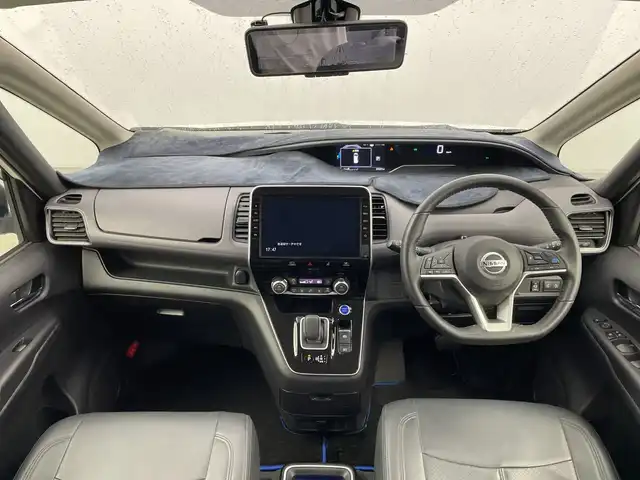 日産 セレナ e－パワー ハイウェイスター V 群馬県 2022(令4)年 2.5万km ブリリアントホワイトパール 純正１０型ナビ　純正１１型後席モニター　全周囲カメラ　アダプティブクルーズコントロール　レーンキープアシスト　衝突被害軽減ブレーキ　オートマチックハイビーム　ドライブレコーダー　ＥＴＣ　ＬＥＤ　禁煙車