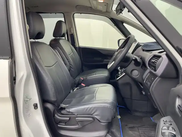 日産 セレナ e－パワー ハイウェイスター V 群馬県 2022(令4)年 2.5万km ブリリアントホワイトパール 純正１０型ナビ　純正１１型後席モニター　全周囲カメラ　アダプティブクルーズコントロール　レーンキープアシスト　衝突被害軽減ブレーキ　オートマチックハイビーム　ドライブレコーダー　ＥＴＣ　ＬＥＤ　禁煙車