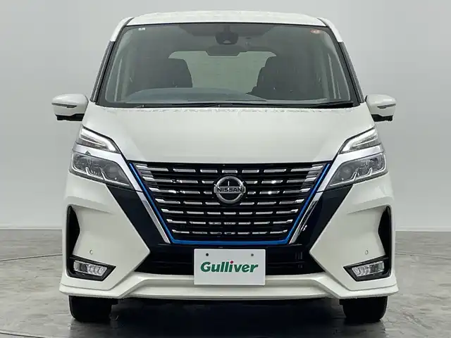 日産 セレナ e－パワー ハイウェイスター V 群馬県 2022(令4)年 2.5万km ブリリアントホワイトパール 純正１０型ナビ　純正１１型後席モニター　全周囲カメラ　アダプティブクルーズコントロール　レーンキープアシスト　衝突被害軽減ブレーキ　オートマチックハイビーム　ドライブレコーダー　ＥＴＣ　ＬＥＤ　禁煙車