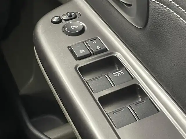 ホンダ フリード G ホンダセンシング 茨城県 2017(平29)年 1.8万km プレミアムスパークルブラックパール 純正ナビ/Bluetooth/ワンセグ/CD/DVD/AM/FM/フリップダウンモニター/前後ドラレコ/両側パワースライドドア/コンフォートビューパッケージ/ビルトインETC/バックカメラ/レーダークルーズコントロール/レーンキープアシスト/LEDヘッドライト/オートライト