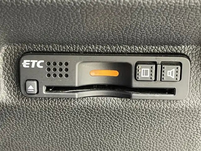 ホンダ フリード G ホンダセンシング 茨城県 2017(平29)年 1.8万km プレミアムスパークルブラックパール 純正ナビ/Bluetooth/ワンセグ/CD/DVD/AM/FM/フリップダウンモニター/前後ドラレコ/両側パワースライドドア/コンフォートビューパッケージ/ビルトインETC/バックカメラ/レーダークルーズコントロール/レーンキープアシスト/LEDヘッドライト/オートライト