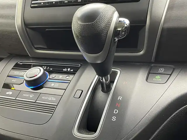 ホンダ フリード G ホンダセンシング 茨城県 2017(平29)年 1.8万km プレミアムスパークルブラックパール 純正ナビ/Bluetooth/ワンセグ/CD/DVD/AM/FM/フリップダウンモニター/前後ドラレコ/両側パワースライドドア/コンフォートビューパッケージ/ビルトインETC/バックカメラ/レーダークルーズコントロール/レーンキープアシスト/LEDヘッドライト/オートライト