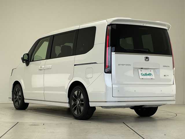 ホンダ ステップワゴン スパーダ eHEV 愛知県 2025(令7)年 0.1千km プラチナホワイトパール 登録済未使用車/純正11.4型ナビ/両側パワースライドドア/レーダークルーズコントロール/シートヒーター/バックカメラ/電動リアゲート/コーナーセンサー/純正アルミホイール/ブラインドスポットモニター/LEDヘッドライト/パドルシフト/リアオートエアコン/衝突軽減システム/フルセグ/CD DVD/Bluetooth/ステアリングスイッチ/スマートキー/プッシュスタート