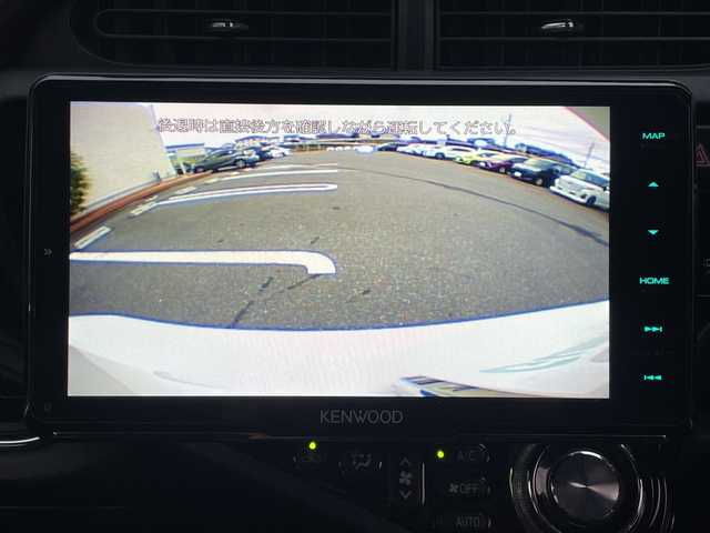 トヨタ アクア G G’s 岡山県 2017(平29)年 10万km ライムホワイトパールクリスタルシャイン KENWOODメモリナビ　/MDV-908HDF/フルセグTV、CD、DVD、Bluetooth、AM、FM/TVキャンセラー/クルーズコントロール/ビルトインETC/バックカメラ/オートライト/フォグランプ/トヨタセーフティセンス/・プリクラッシュセーフティ/・レーンキープアシスト/・オートハイビーム