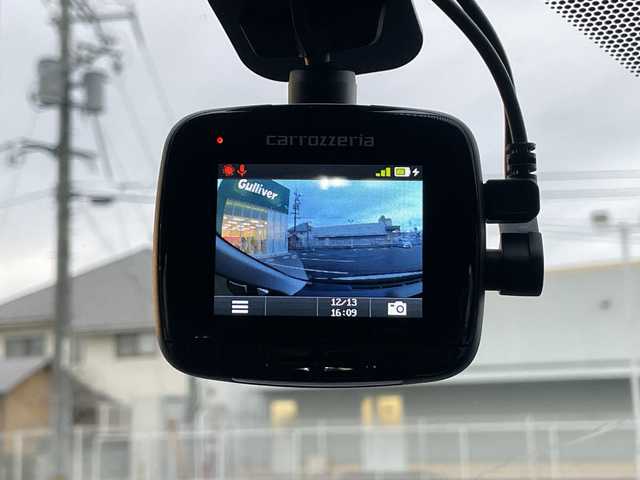 トヨタ アクア G G’s 岡山県 2017(平29)年 10万km ライムホワイトパールクリスタルシャイン KENWOODメモリナビ　/MDV-908HDF/フルセグTV、CD、DVD、Bluetooth、AM、FM/TVキャンセラー/クルーズコントロール/ビルトインETC/バックカメラ/オートライト/フォグランプ/トヨタセーフティセンス/・プリクラッシュセーフティ/・レーンキープアシスト/・オートハイビーム