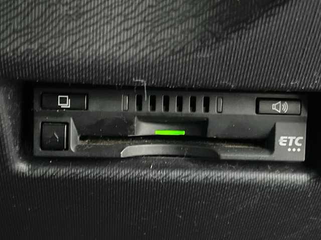 トヨタ アクア G G’s 岡山県 2017(平29)年 10万km ライムホワイトパールクリスタルシャイン KENWOODメモリナビ　/MDV-908HDF/フルセグTV、CD、DVD、Bluetooth、AM、FM/TVキャンセラー/クルーズコントロール/ビルトインETC/バックカメラ/オートライト/フォグランプ/トヨタセーフティセンス/・プリクラッシュセーフティ/・レーンキープアシスト/・オートハイビーム