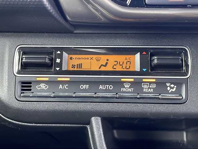 スズキ ハスラー Jスタイル Ⅱ 埼玉県 2024(令6)年 1.8万km シフォンアイボリーメタリック/ガンメタリック2トーン 純正ナビ（CD・DVD・フルセグ・ラジオ・Bluetooth・USB）　全方位カメラ/アダプティブクルーズコントロール/前席シートヒーター/プリクラッシュセーフティ/コーナーセンサー/レーンキープアシスト/横滑り防止装置/衝突軽減ブレーキ/盗難防止装置/ステアリングリモコン/プッシュスタート/アイドリングストップ/フロントフォグランプ/LEDヘッドライト/社外フロアマット/純正アルミホイール