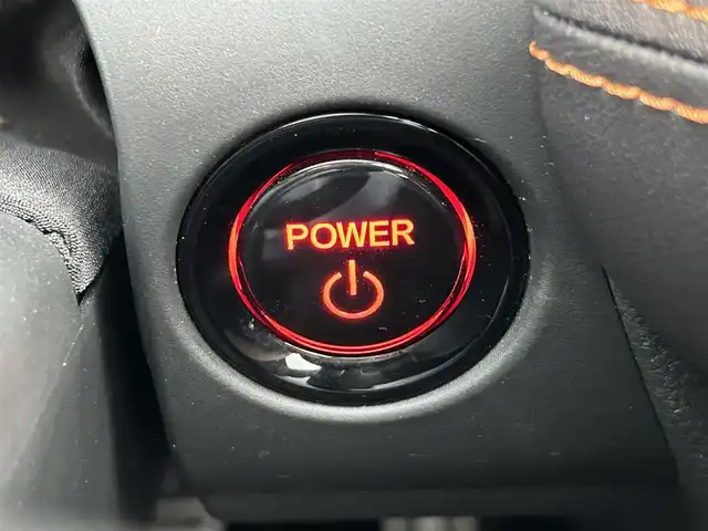 ホンダ ＺＲ－Ｖ ハイブリッド e:HEV Z 愛媛県 2022(令4)年 1.8万km ワイン 禁煙車/登録時走行距離:17952km/純正9型ナビ/フルセグTV/ハンズフリーパワーバックドア/全周囲カメラ/ビルトインETC2.0/アダプティブクルーズコントロール/コーナーセンサー/ホンダセンシング/・衝突軽減ブレーキ/・前後誤発進抑制機能/・車線維持支援システム/・先行車発進お知らせ機能/・標識認識機能/・オートハイビーム/・ブラインドスポットモニター/・後退出庫サポート/LEDヘッドランプ/革巻きステアリング/ステアリングヒーター/パドルシフト/本革シート/前席パワーシート/シートヒーター/運転席ポジションメモリー/純正18インチアルミホイール/スマートキーシステム