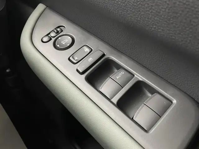 ホンダ フリード ハイブリット e:HEV クロスター 埼玉県 2025(令7)年 0.1千km ベージュ 登録済未使用車　両側パワースライドドア シートヒーター BSM LEDヘッドライト 衝突被害軽減 アダプティブクルーズコントロール　USB　スマートキー　フルフラット　ルーフレール　純正１５インチアルミホイール　禁煙車