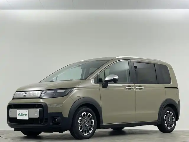 ホンダ フリード ハイブリット e:HEV クロスター 埼玉県 2025(令7)年 0.1千km ベージュ 登録済未使用車　両側パワースライドドア シートヒーター BSM LEDヘッドライト 衝突被害軽減 アダプティブクルーズコントロール　USB　スマートキー　フルフラット　ルーフレール　純正１５インチアルミホイール　禁煙車