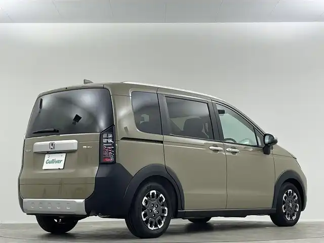 ホンダ フリード ハイブリット e:HEV クロスター 埼玉県 2025(令7)年 0.1千km ベージュ 登録済未使用車　両側パワースライドドア シートヒーター BSM LEDヘッドライト 衝突被害軽減 アダプティブクルーズコントロール　USB　スマートキー　フルフラット　ルーフレール　純正１５インチアルミホイール　禁煙車