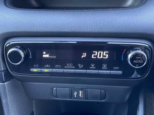 トヨタ ヤリス G 宮城県 2021(令3)年 3.8万km ホワイトパールクリスタルシャイン 禁煙車/ディスプレイオーディオ/バックカメラ/ドライブレコーダー/衝突軽減防止装置/横滑り防止装置/レーンキープアシスト/コーナーセンサー/オートマチックハイビーム/Bluetooth/USB入力端子/スマートキー/プッシュスタート