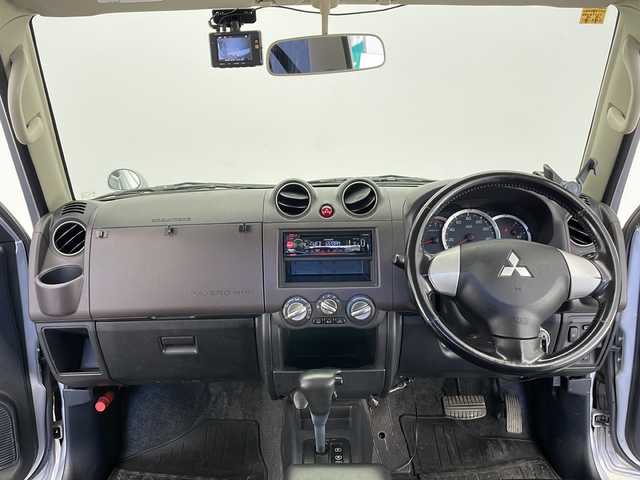 三菱 パジェロ ミニ エクシード 長野県 2008(平20)年 7.7万km クールシルバーM/ラズベリーレッドP 4WD/インタークーラーターボ/KEDWOOD RDT-1811DINオーディオ/(FM/AM/AUX/USB)/パワーステアリング/D+N席オートパワーウィンドウ/リモコンキー/AC/ドアバイザー/フェンダーミラー/トランスファ切替（2H/4H/4L）/ハロゲンヘッドライト/ハロゲンフォグ/ヘッドライトレベライザー/革巻きステアリング/純正フロアマット/純正15インチスタッドレス付きアルミホイール4本車載/純正マフラー車載/純正マッドガード/オートクルーズ製スロットルスペーサー/HKSリアピース/社外ダブルホーン/社外プラグコード/社外合皮シートカバー/社外センターコンソール/社外前後ドラレコ/社外フロントタワーバー/社外リアタワーバー/スペアキー×1