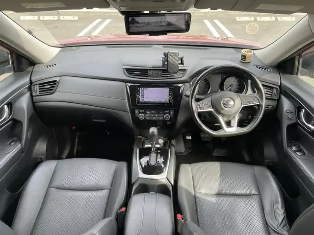 日産 エクストレイル 20Xi エクストリーマーX 佐賀県 2018(平30)年 5.6万km ガーネットレッド ４WD/純正ナビゲーション/・AM/FM/CD/DVD/Bluetooth/フルセグTV/アラウンドビューモニター/インテリジェントルームミラー/ETC/電動リアゲート/革巻きステアリング/・ステアリングリモコン/カプロンシート/インテリジェントキー/・プッシュスタート/コーナーセンサー/純正18インチアルミホイール/純正フロアマット/純正ドアバイザー
