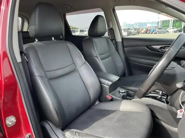 日産 エクストレイル 20Xi エクストリーマーX 佐賀県 2018(平30)年 5.6万km ガーネットレッド ４WD/純正ナビゲーション/・AM/FM/CD/DVD/Bluetooth/フルセグTV/アラウンドビューモニター/インテリジェントルームミラー/ETC/電動リアゲート/革巻きステアリング/・ステアリングリモコン/カプロンシート/インテリジェントキー/・プッシュスタート/コーナーセンサー/純正18インチアルミホイール/純正フロアマット/純正ドアバイザー