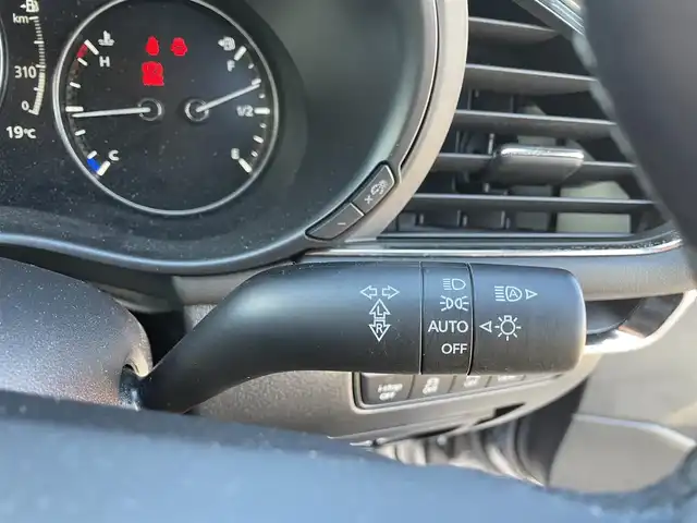 マツダ マツダ３ファストバック 15S ツーリング 福島県 2019(令1)年 1.5万km マシーングレープレミアムM ワンオーナー/純正メモリーナビ/CD/DVD/BT/USB/HDMI/フルセグTV/社外18インチAW(純正AW＋冬タイヤ積込)/360°セーフティパッケージ/レーダークルーズコントロール/ヘッドアップディスプレイ/クリアランスソナー/ステアリングリモコン/ドライブレコーダー/オートライト/LEDヘッドライト/ビルトインETC/プッシュスタート/フロアマット/ドアバイザー/i-stop