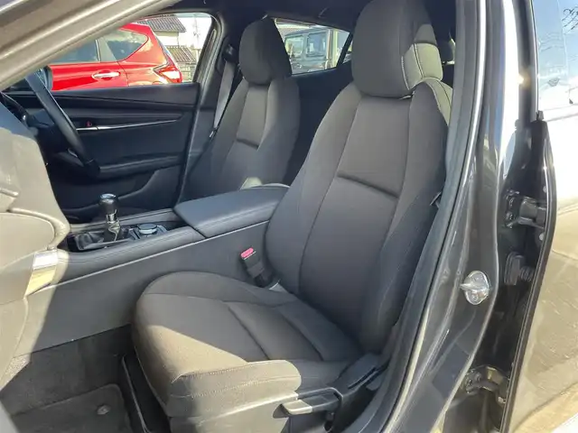 マツダ マツダ３ファストバック 15S ツーリング 福島県 2019(令1)年 1.5万km マシーングレープレミアムM ワンオーナー/純正メモリーナビ/CD/DVD/BT/USB/HDMI/フルセグTV/社外18インチAW(純正AW＋冬タイヤ積込)/360°セーフティパッケージ/レーダークルーズコントロール/ヘッドアップディスプレイ/クリアランスソナー/ステアリングリモコン/ドライブレコーダー/オートライト/LEDヘッドライト/ビルトインETC/プッシュスタート/フロアマット/ドアバイザー/i-stop