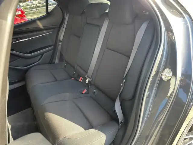 マツダ マツダ３ファストバック 15S ツーリング 福島県 2019(令1)年 1.5万km マシーングレープレミアムM ワンオーナー/純正メモリーナビ/CD/DVD/BT/USB/HDMI/フルセグTV/社外18インチAW(純正AW＋冬タイヤ積込)/360°セーフティパッケージ/レーダークルーズコントロール/ヘッドアップディスプレイ/クリアランスソナー/ステアリングリモコン/ドライブレコーダー/オートライト/LEDヘッドライト/ビルトインETC/プッシュスタート/フロアマット/ドアバイザー/i-stop