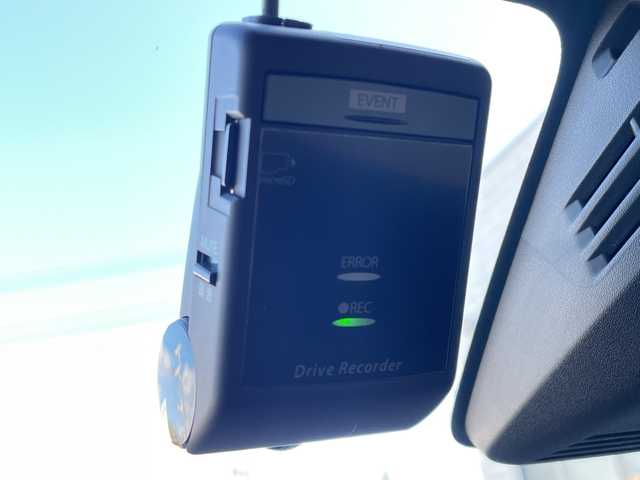 スズキ ワゴンＲ HYBRID FZ 山口県 2017(平29)年 2.3万km ムーンライトバイオレットPM スズキセーフティサポート/・衝突被害軽減ブレーキ /・自動ブレーキ/・誤発進抑制機能・後方誤発進抑制機能/・先行車発進お知らせ/・標識認識機能/・アダプティブクルーズコントロール/・車線逸脱抑制 / 警報機能/・ハイビームアシスト / アダプティブハイビーム/純正メモリナビ/（AM/FM/CD/DVD/Bluetooth/フルセグTV）/バックカメラ/シートヒーター/純正フロアマット/社外アルミホイール　マナレイスポーツ/ドライブレコーダー（KP301-912）/LEDヘッドライト/ビルトインETC/スマートキー/アイドリングストップ/保証書/取扱説明書