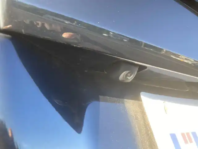 スズキ スペーシア カスタム XS 埼玉県 2014(平26)年 9.2万km ブルーイッシュブラックパール3 (株)IDOMが運営する【じしゃロン鳩ヶ谷店】の自社ローン専用車両になりますこちらは現金またはオートローンご利用時の価格です。自社ローンご希望の方は別途その旨お申付け下さい/登録時91825km/社外メモリナビ(品番:AVIC-MRZ099)/フルセグTV/バックカメラ/アイドリングストップ/プッシュスタート/両側パワースライドドア/右側ワンアクションパワースライドドア/パワースライドドアスイッチ/ビルトインETC/革巻きステアリング/ベンチシート/助手席シートアンダーボックス/純正HIDヘッドライト/純正フロアマット/スマートキー/スペアキー1本/ダブルエアバッグ/社外14インチAW/フロントフォグランプ/電動格納機能付きウインカーミラー