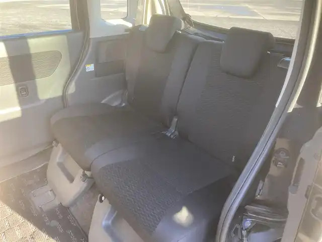 スズキ スペーシア カスタム XS 埼玉県 2014(平26)年 9.2万km ブルーイッシュブラックパール3 (株)IDOMが運営する【じしゃロン鳩ヶ谷店】の自社ローン専用車両になりますこちらは現金またはオートローンご利用時の価格です。自社ローンご希望の方は別途その旨お申付け下さい/登録時91825km/社外メモリナビ(品番:AVIC-MRZ099)/フルセグTV/バックカメラ/アイドリングストップ/プッシュスタート/両側パワースライドドア/右側ワンアクションパワースライドドア/パワースライドドアスイッチ/ビルトインETC/革巻きステアリング/ベンチシート/助手席シートアンダーボックス/純正HIDヘッドライト/純正フロアマット/スマートキー/スペアキー1本/ダブルエアバッグ/社外14インチAW/フロントフォグランプ/電動格納機能付きウインカーミラー