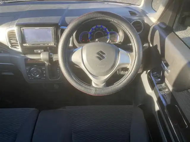 スズキ スペーシア カスタム XS 埼玉県 2014(平26)年 9.2万km ブルーイッシュブラックパール3 (株)IDOMが運営する【じしゃロン鳩ヶ谷店】の自社ローン専用車両になりますこちらは現金またはオートローンご利用時の価格です。自社ローンご希望の方は別途その旨お申付け下さい/登録時91825km/社外メモリナビ(品番:AVIC-MRZ099)/フルセグTV/バックカメラ/アイドリングストップ/プッシュスタート/両側パワースライドドア/右側ワンアクションパワースライドドア/パワースライドドアスイッチ/ビルトインETC/革巻きステアリング/ベンチシート/助手席シートアンダーボックス/純正HIDヘッドライト/純正フロアマット/スマートキー/スペアキー1本/ダブルエアバッグ/社外14インチAW/フロントフォグランプ/電動格納機能付きウインカーミラー