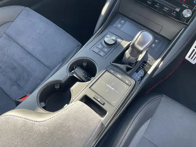 レクサス ＩＳ 300 Fスポーツ モードブラックS 富山県 2022(令4)年 1.6万km ホワイトノーヴァガラスフレーク サンルーフ/オレンジキャリパー/RSRローダウンサス/純正サスペンション積み込み/BBS製純正19インチAW/パノラミックビューモニター/メーカーナビ/フルセグＴＶ/Bluetooth/DVD再生/ビルトインETC2.0/レーダークルーズコントロール/レーンキープアシスト/オートマチックハイビーム/パドルシフト/ステアリングスイッチ/パワーシート/シートヒーター/エアシート/コーナーセンサー/LEDオートライト