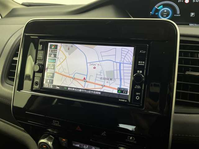 日産 セレナ e－パワー ハイウェイスター V 愛知県 2021(令3)年 5.9万km アズライトブルー 純正ナビ(MJ320D-W)/フルセグTV・Bluetooth・CD・DVD・AM・FM/フリップダウンモニター/ETC/インテリジェントアラウンドビューモニター/インテリジェントルームミラー/両側パワースライドドア/セーフティパック/プロパイロット/クルーズコントロール/インテリジェントエマージェンシーブレーキ/前方衝突予測警報/車線逸脱防止支援システム/車線逸脱警報/後側方衝突防止支援システム/後側方車両検知警報/ふらつき警報/リヤクロストラフィックアラート/踏み間違い衝突防止アシスト/標識認識/車両接近通報/フロント・バックソナー/アイドリングストップ/横滑り防止/ヒルスタートアシスト/LEDヘッドライト/インテリジェントオートライトシステム/アダプティブLEDヘッドライトシステム/フロントフォグランプ/電動格納ミラーウィンカー/革巻きステアリング/プッシュスタート/電子パーキングブレーキ/オートブレーキホールド/保証書・取扱説明書/スペアキー