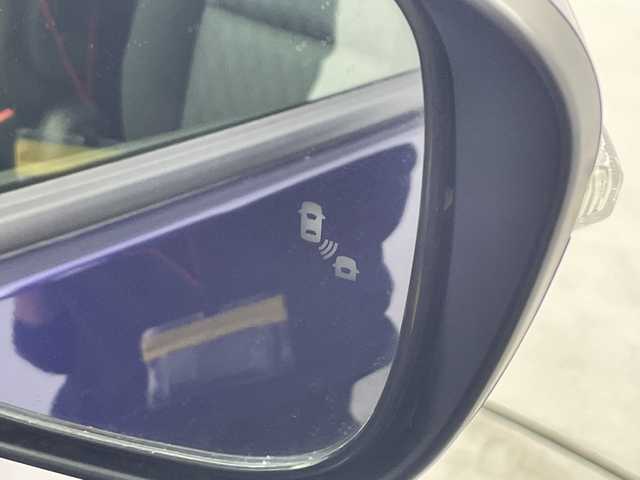 日産 セレナ e－パワー ハイウェイスター V 愛知県 2021(令3)年 5.9万km アズライトブルー 純正ナビ(MJ320D-W)/フルセグTV・Bluetooth・CD・DVD・AM・FM/フリップダウンモニター/ETC/インテリジェントアラウンドビューモニター/インテリジェントルームミラー/両側パワースライドドア/セーフティパック/プロパイロット/クルーズコントロール/インテリジェントエマージェンシーブレーキ/前方衝突予測警報/車線逸脱防止支援システム/車線逸脱警報/後側方衝突防止支援システム/後側方車両検知警報/ふらつき警報/リヤクロストラフィックアラート/踏み間違い衝突防止アシスト/標識認識/車両接近通報/フロント・バックソナー/アイドリングストップ/横滑り防止/ヒルスタートアシスト/LEDヘッドライト/インテリジェントオートライトシステム/アダプティブLEDヘッドライトシステム/フロントフォグランプ/電動格納ミラーウィンカー/革巻きステアリング/プッシュスタート/電子パーキングブレーキ/オートブレーキホールド/保証書・取扱説明書/スペアキー