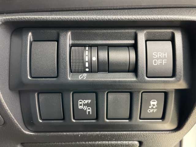 スバル ＸＶ ハイブリッド 道央・札幌 2020(令2)年 4.9万km クリスタルホワイトP ・4WD/・純正ナビ（TV＆CD＆DVD＆BT＆SD）/・バックカメラ/・アイサイト/・ブラインドスポットモニター/・レーダークルーズコントロール/・ステアリングスイッチ/・パドルシフト/・パワーシート/・メモリ付シート/・純正ドライブレコーダー/・オートライト/・LEDヘッドライト/・スマートキー/・スペアキー