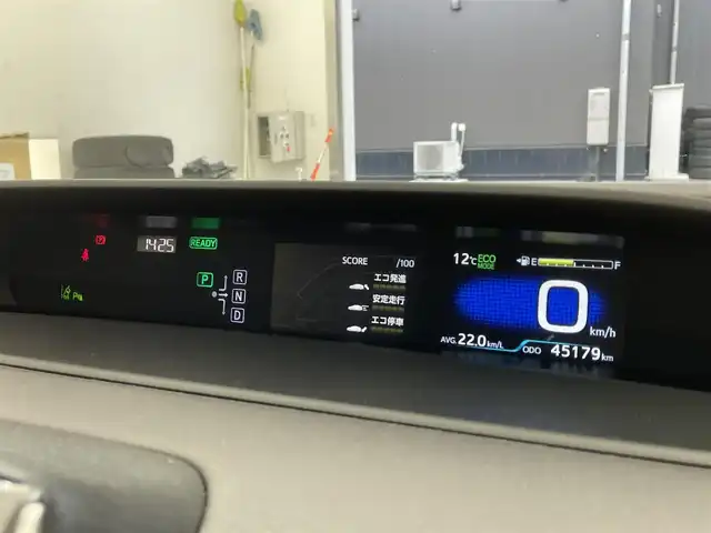 トヨタ プリウス Sセーフティプラス 滋賀県 2018(平30)年 4.6万km スティールブロンドM 純正ナビ/(CD/DVD/Bluetooth/ワンセグ)/バックカメラ/LEDヘッドライト/オートライト/オートハイビーム/クルーズコントロール/ビルトインETC/スマートキー/革巻きステアリング/社外エアロ