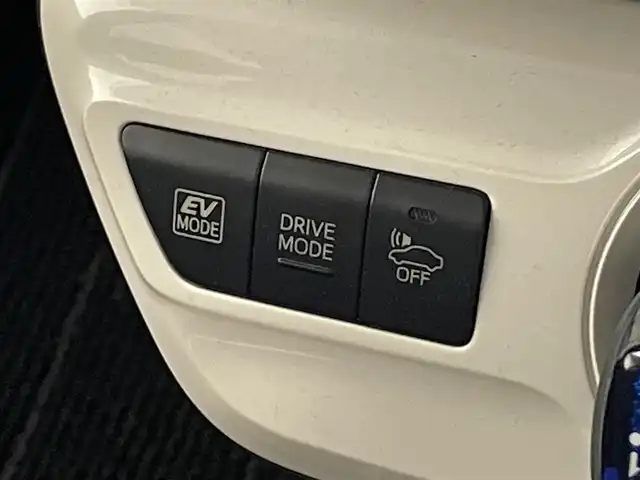 トヨタ プリウス Sセーフティプラス 滋賀県 2018(平30)年 4.6万km スティールブロンドM 純正ナビ/(CD/DVD/Bluetooth/ワンセグ)/バックカメラ/LEDヘッドライト/オートライト/オートハイビーム/クルーズコントロール/ビルトインETC/スマートキー/革巻きステアリング/社外エアロ