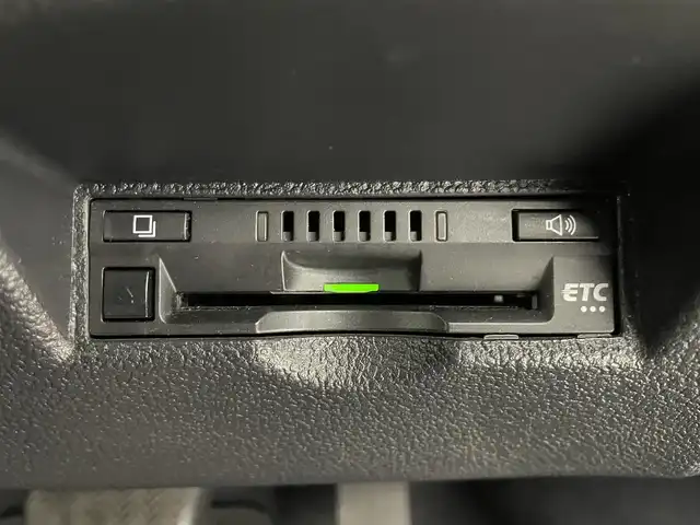 トヨタ プリウス Sセーフティプラス 滋賀県 2018(平30)年 4.6万km スティールブロンドM 純正ナビ/(CD/DVD/Bluetooth/ワンセグ)/バックカメラ/LEDヘッドライト/オートライト/オートハイビーム/クルーズコントロール/ビルトインETC/スマートキー/革巻きステアリング/社外エアロ