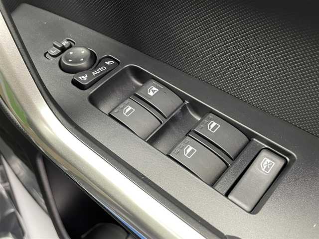 ダイハツ ロッキー プレミアム G HEV 宮城県 2025(令7)年 0.1千km ブラックマイカメタリック/シャイニングホワイトパール 登録済み未使用車/純正ディスプレイオーディオ/全方位カメラ/アダプティブクルーズコントロール/レーンアシスト/前席シートヒーター/衝突軽減システム/横滑り防止/電動パーキング/オートブレーキホールド/HDMI/ApplecarPlay/androidauto/先行車発信お知らせ/スマートキー/プッシュスタート/オートマチックハイビーム/ＬＥＤライト/禁煙車