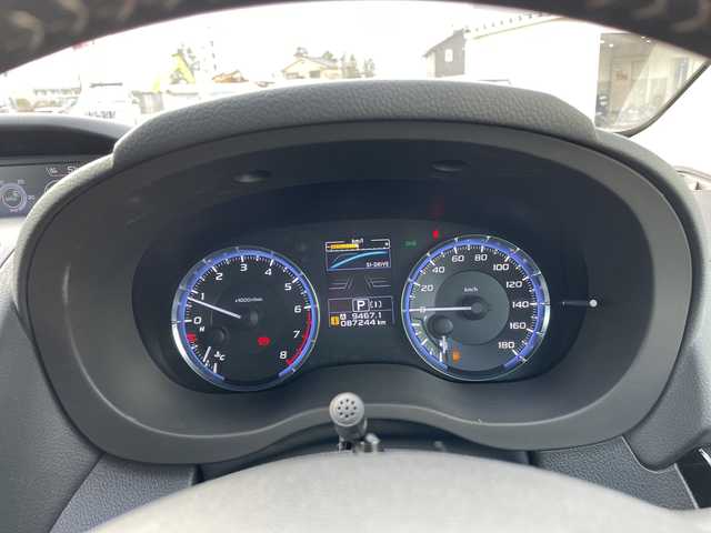 スバル レヴォーグ 1．6GT アイサイト 富山県 2018(平30)年 8.8万km クリスタルホワイトP 純正８型ＳＤナビ/型式：CN-LX840D/【フルセグＴＶ/CD/SD/DVD/USB】/バックカメラ/パドルシフト/ＥＴＣ２．０/プッシュスタート/スペアキー×３/クルーズコントロール追従機能有/純正フロアマット/オートブレーキホールド/ドアバイザー/デイランプ/ブラインドタッチモニター