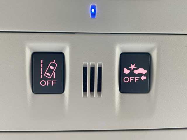 スバル レヴォーグ 1．6GT アイサイト 富山県 2018(平30)年 8.8万km クリスタルホワイトP 純正８型ＳＤナビ/型式：CN-LX840D/【フルセグＴＶ/CD/SD/DVD/USB】/バックカメラ/パドルシフト/ＥＴＣ２．０/プッシュスタート/スペアキー×３/クルーズコントロール追従機能有/純正フロアマット/オートブレーキホールド/ドアバイザー/デイランプ/ブラインドタッチモニター