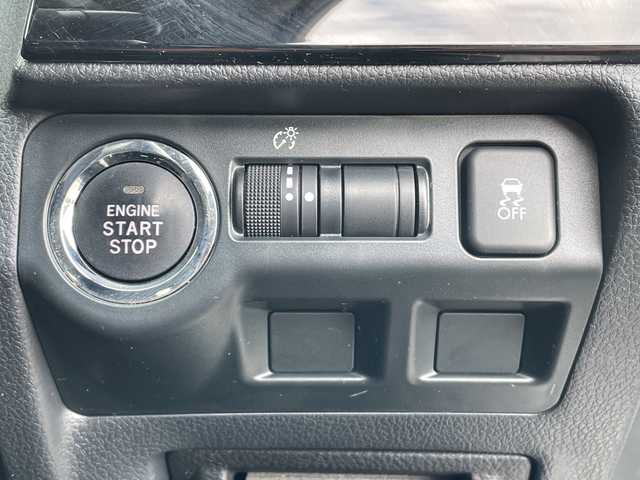 スバル レヴォーグ 1．6GT アイサイト 富山県 2018(平30)年 8.8万km クリスタルホワイトP 純正８型ＳＤナビ/型式：CN-LX840D/【フルセグＴＶ/CD/SD/DVD/USB】/バックカメラ/パドルシフト/ＥＴＣ２．０/プッシュスタート/スペアキー×３/クルーズコントロール追従機能有/純正フロアマット/オートブレーキホールド/ドアバイザー/デイランプ/ブラインドタッチモニター