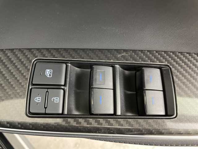 トヨタ クラウン ハイブリッド RS アドバンス Four 道央・札幌 2022(令4)年 4.3万km プレシャスブラックパール ・４ＷＤ　/ハイブリッド/寒冷地仕様/・トヨタセーフティセンス/・プリクラッシュセーフティ/・レーダークルーズコントロール/・純正12.3インチディスプレイ　ナビ/・フルセグTV/BT/AM/FM/SD）　/・純正エンジンスターター/・バックカメラ　　/・レザーシート/メモリーシート/・シートヒーター　/ベンチレーション/・ステアリングヒーター　/・ワイパーデアイサー　/・パドルシフト　/・コーナーセンサー/・オートブレーキホールド/・LEDライト/オートハイビーム/・社外ドライブレコーダー前後