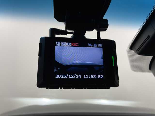 トヨタ クラウン ハイブリッド RS アドバンス Four 道央・札幌 2022(令4)年 4.3万km プレシャスブラックパール ・４ＷＤ　/ハイブリッド/寒冷地仕様/・トヨタセーフティセンス/・プリクラッシュセーフティ/・レーダークルーズコントロール/・純正12.3インチディスプレイ　ナビ/・フルセグTV/BT/AM/FM/SD）　/・純正エンジンスターター/・バックカメラ　　/・レザーシート/メモリーシート/・シートヒーター　/ベンチレーション/・ステアリングヒーター　/・ワイパーデアイサー　/・パドルシフト　/・コーナーセンサー/・オートブレーキホールド/・LEDライト/オートハイビーム/・社外ドライブレコーダー前後