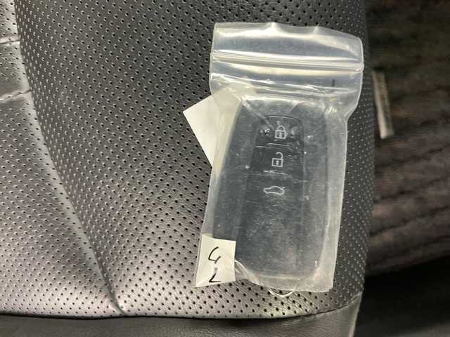 トヨタ クラウン ハイブリッド RS アドバンス Four 道央・札幌 2022(令4)年 4.3万km プレシャスブラックパール ・４ＷＤ　/ハイブリッド/寒冷地仕様/・トヨタセーフティセンス/・プリクラッシュセーフティ/・レーダークルーズコントロール/・純正12.3インチディスプレイ　ナビ/・フルセグTV/BT/AM/FM/SD）　/・純正エンジンスターター/・バックカメラ　　/・レザーシート/メモリーシート/・シートヒーター　/ベンチレーション/・ステアリングヒーター　/・ワイパーデアイサー　/・パドルシフト　/・コーナーセンサー/・オートブレーキホールド/・LEDライト/オートハイビーム/・社外ドライブレコーダー前後