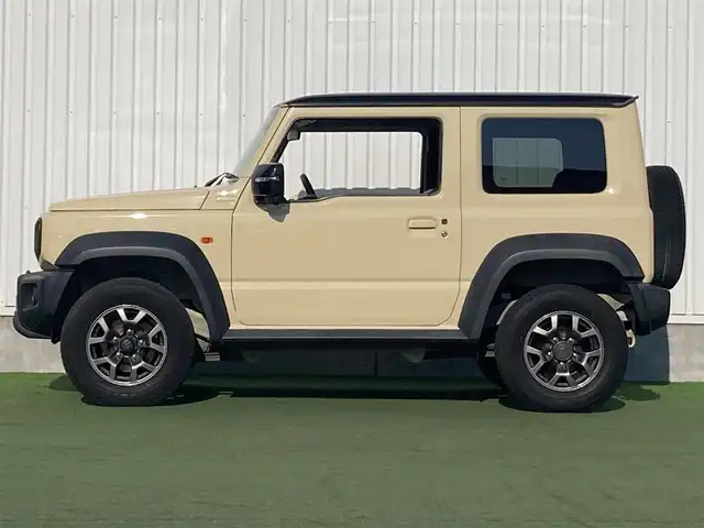 スズキ ジムニー シエラ JC 香川県 2018(平30)年 2.8万km シフォンアイボリーメタリックブラック2トーンルーフ 登録時走行距離：27416km/ディーラー純正パイオニア製8型ナビ/　CD DVD BT MSV フルセグTV/バックカメラ/ロッドホルダー/ビルトインETC/シートヒーター/デュアルカメラブレーキサポート/レーンキープアシスト/クルーズコントロール/ダウンヒルアシストコントロール/LEDヘッドライト/オートライト/フォグランプ/ヘッドライトウォッシャー/横滑り防止装置/革巻きステアリング/ステアリングスイッチ/プッシュスタート/スマートキー