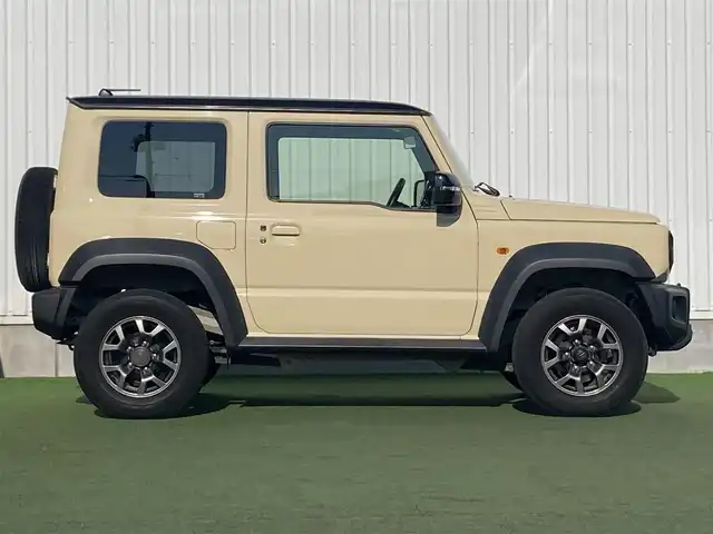 スズキ ジムニー シエラ JC 香川県 2018(平30)年 2.8万km シフォンアイボリーメタリックブラック2トーンルーフ 登録時走行距離：27416km/ディーラー純正パイオニア製8型ナビ/　CD DVD BT MSV フルセグTV/バックカメラ/ロッドホルダー/ビルトインETC/シートヒーター/デュアルカメラブレーキサポート/レーンキープアシスト/クルーズコントロール/ダウンヒルアシストコントロール/LEDヘッドライト/オートライト/フォグランプ/ヘッドライトウォッシャー/横滑り防止装置/革巻きステアリング/ステアリングスイッチ/プッシュスタート/スマートキー