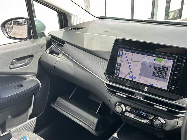 日産 ノート S FOUR 山形県 2024(令6)年 0.5万km ブリリアントシルバー 衝突被害軽減ブレーキ/純正SDナビ/（AM/FM/SD/HDMI/BT/TV)/バックカメラ/ETC/純正ホイール/シートヒーター/ステアリングヒーター/ステアリングスイッチ/電子パーキング/電動格納ミラー/純正フロアマット